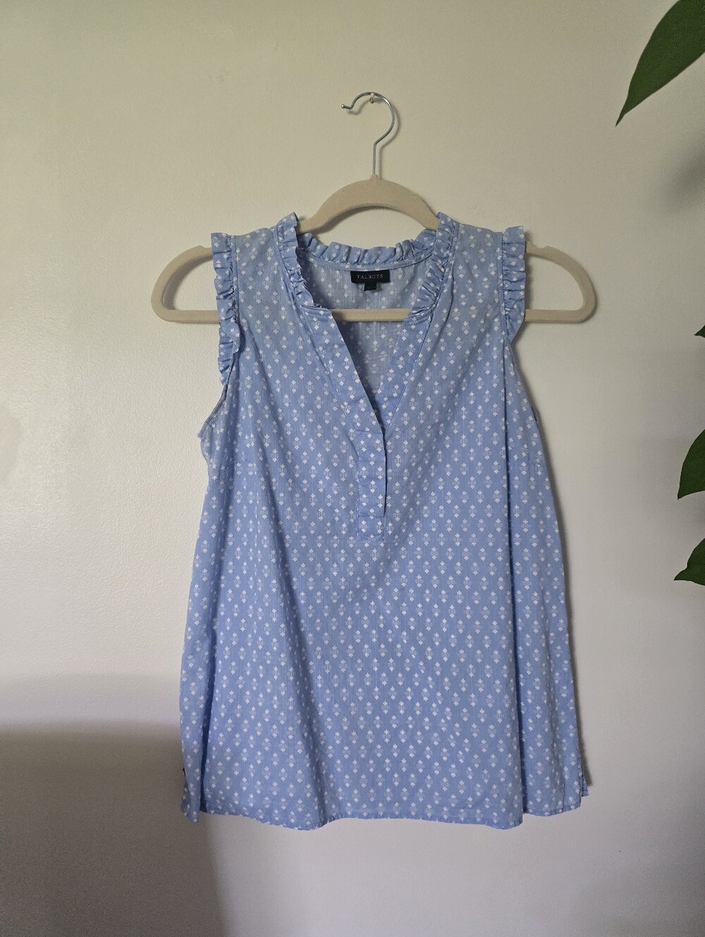 Talbots Size XS sleeveless Blue Cotton Top